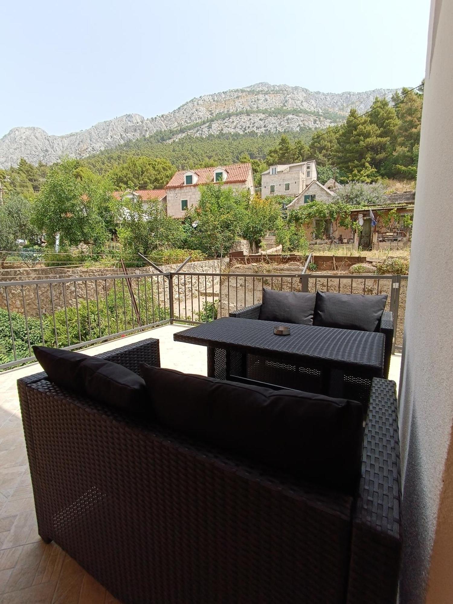 Apartment Ravnice Omiš Exteriér fotografie
